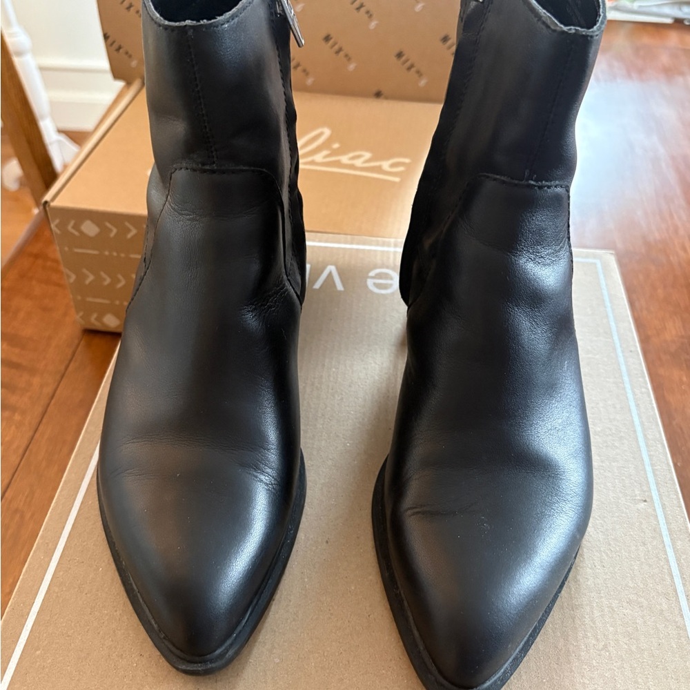 Dolce Vita Black Ankle Booties